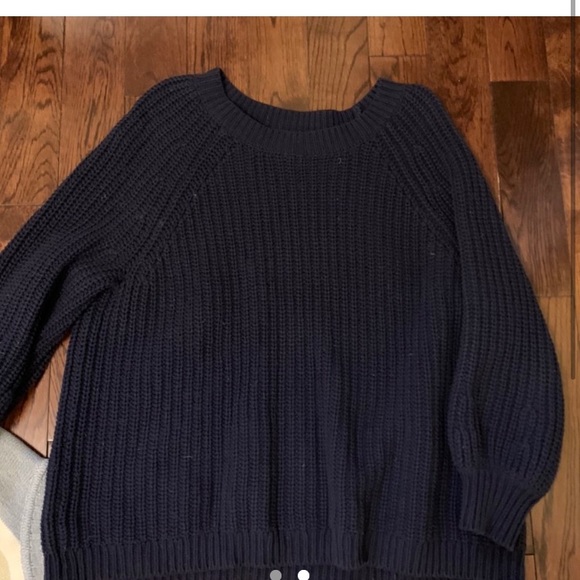 Oversized Navy Aerie knit sweater - Picture 2 of 2